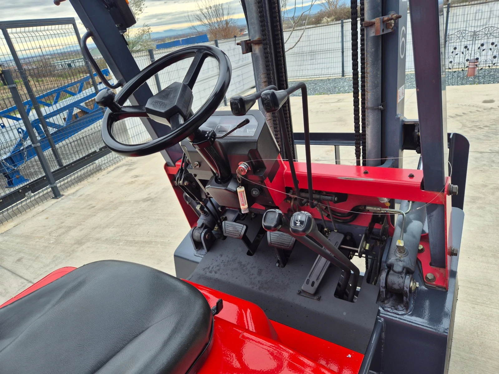 Мотокар Nissan 1.5 тона / ПЕРФЕКТЕН !!, снимка 11 - Индустриална техника - 54025935