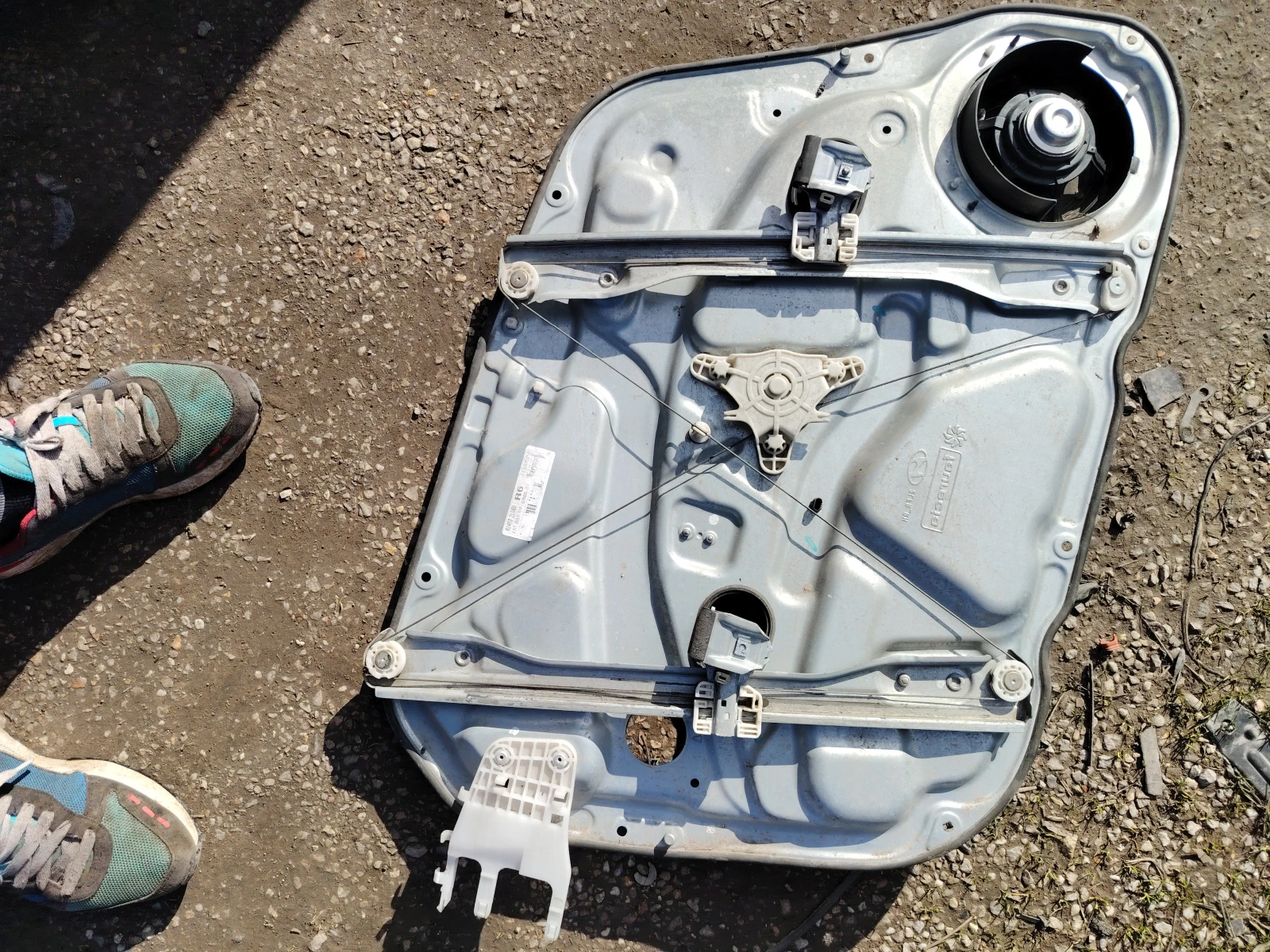 824802L060 ������ ����� ���� �� �30 | Mobile.bg � ����������� 2