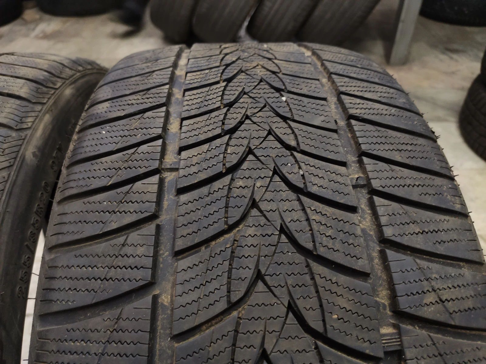  255/35R20 | Mobile.bg   5