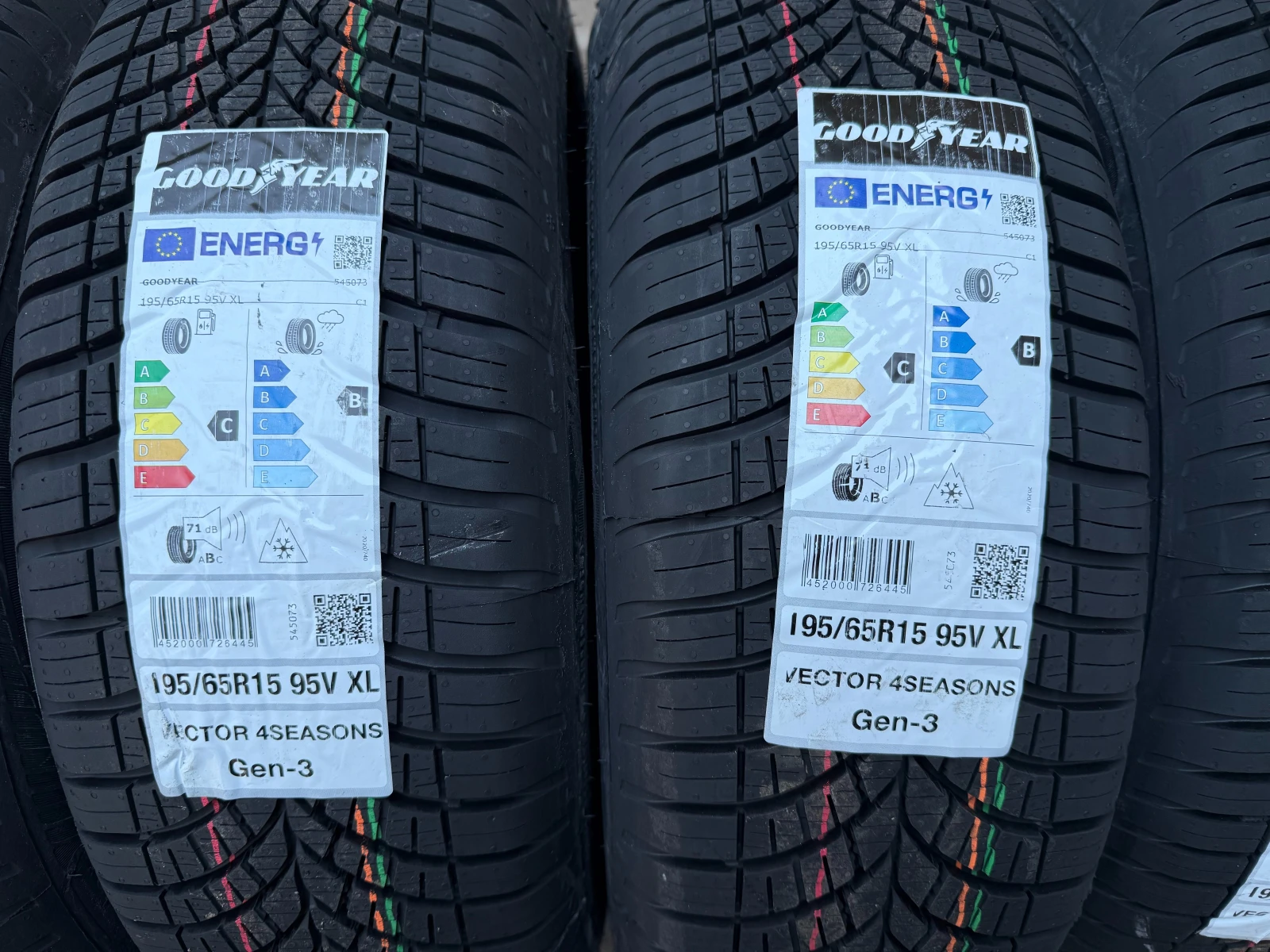 Гуми Всесезонни 195/65R15, снимка 2 - Гуми и джанти - 55583235