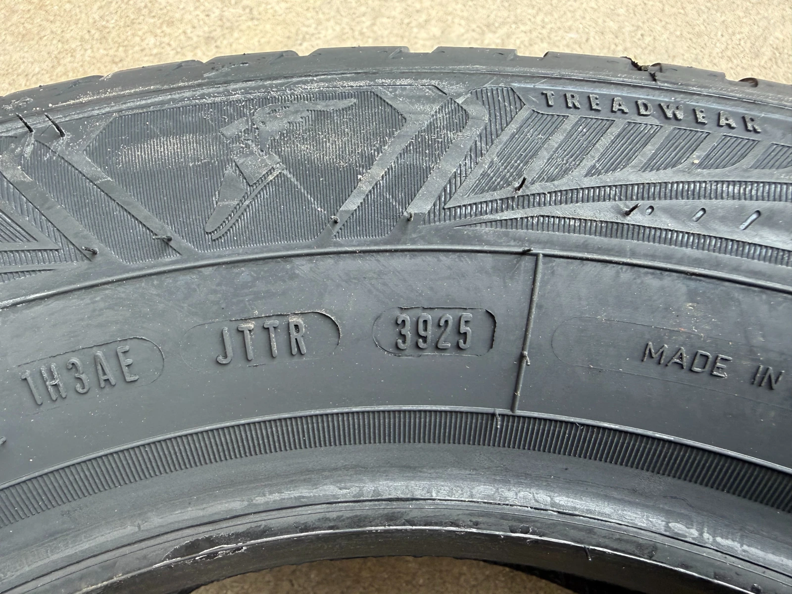 Гуми Всесезонни 195/65R15, снимка 4 - Гуми и джанти - 55583235