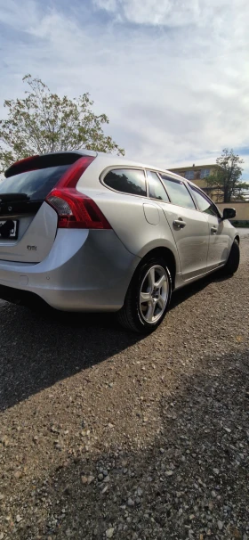 Volvo V60, снимка 10