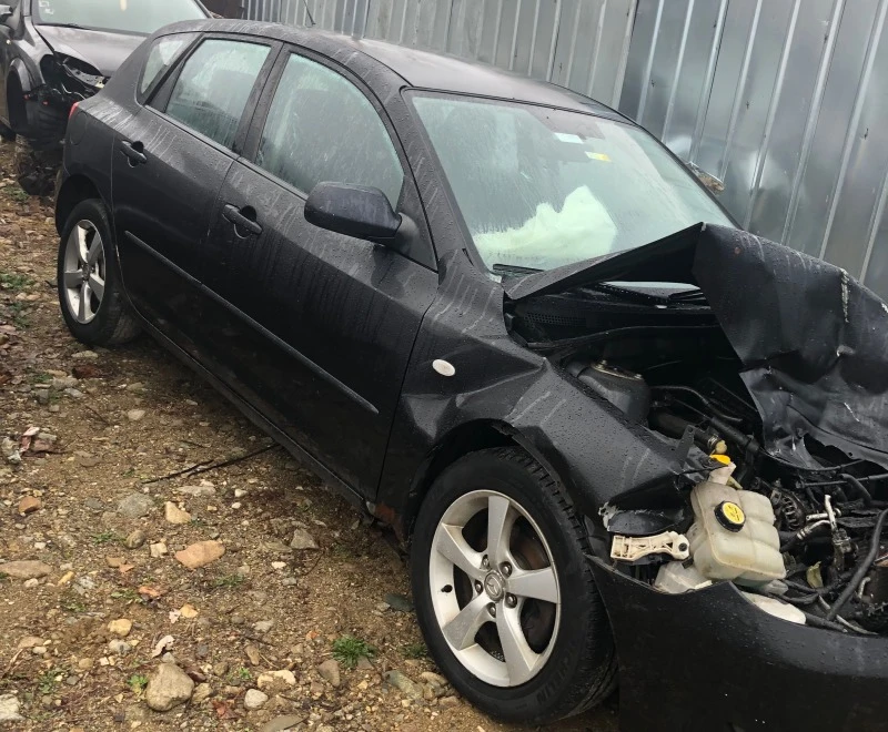 Mazda 3 1.6 i, снимка 2 - Автомобили и джипове - 38771547