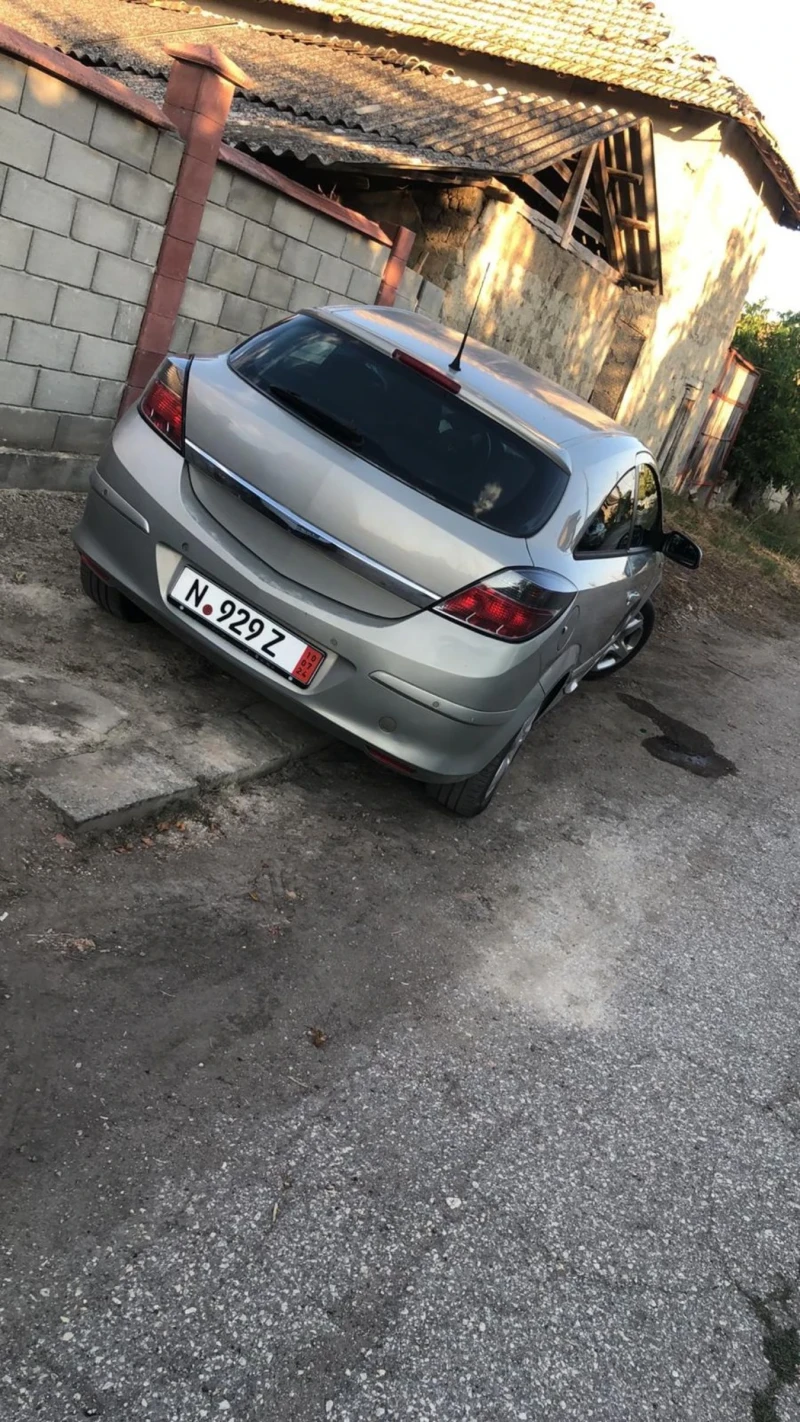 Opel Astra Sport GTC, снимка 13 - Автомобили и джипове - 47512591