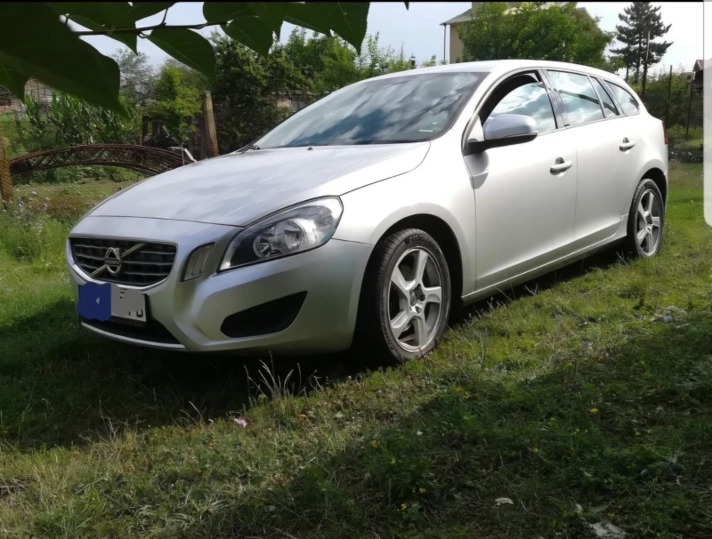 Volvo V60, снимка 1 - Автомобили и джипове - 47324936