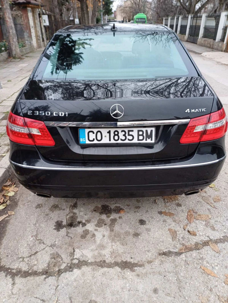 Mercedes-Benz E 350  4 MATIC, снимка 3 - Автомобили и джипове - 48820025