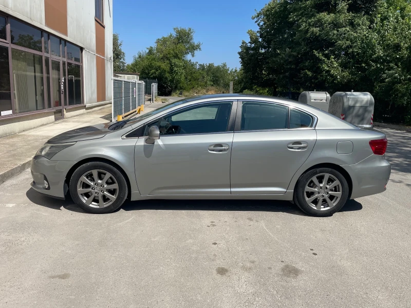 Toyota Avensis 2.2 D4D 150кс, снимка 3 - Автомобили и джипове - 51356765