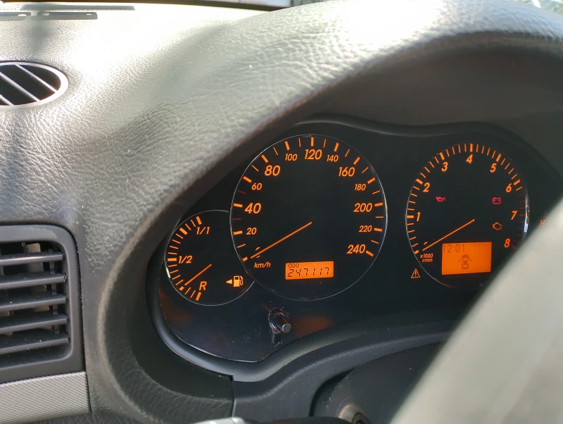 Toyota Avensis Face Lift, снимка 7 - Автомобили и джипове - 52516428