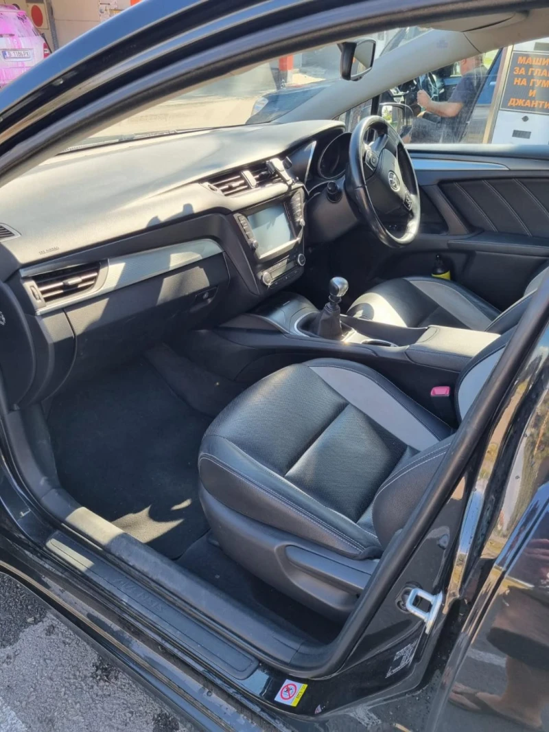 Toyota Avensis, снимка 9 - Автомобили и джипове - 52948496