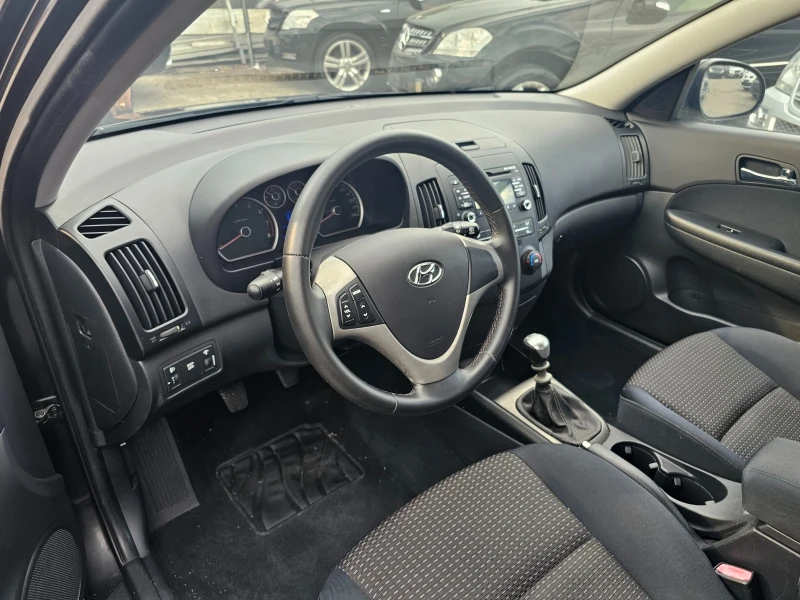 Hyundai I30 1.4I, снимка 10 - Автомобили и джипове - 52991745