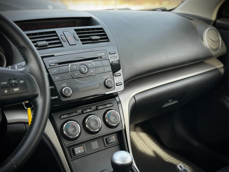 Mazda 6 2.2d, снимка 9 - Автомобили и джипове - 53220476