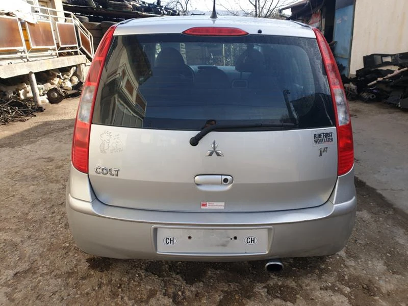 Mitsubishi Colt 1.3 16V 95к.с, снимка 11 - Автомобили и джипове - 46668225