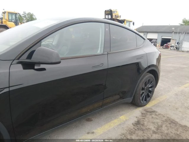 Tesla Model Y LONG RANGE DUAL MOTOR, снимка 14 - Автомобили и джипове - 54772970