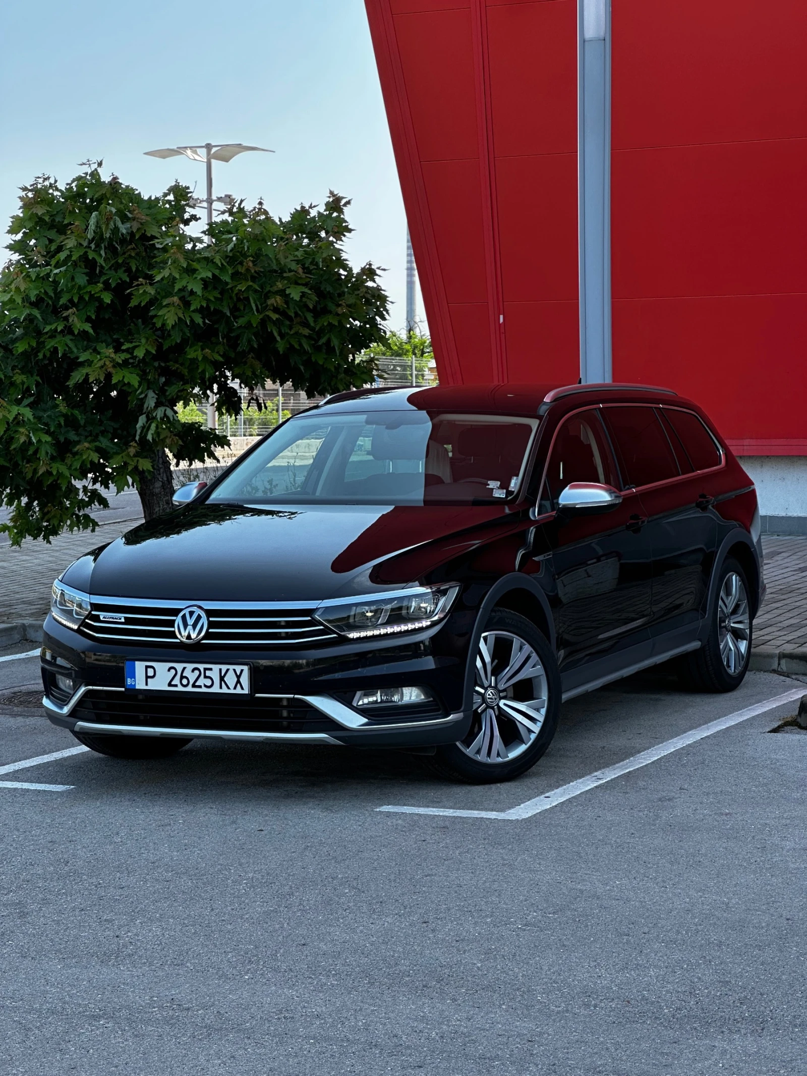 VW Passat ALLTRACK* 4Motion* LED* Digital* Distro* Lane Assi - изображение 3