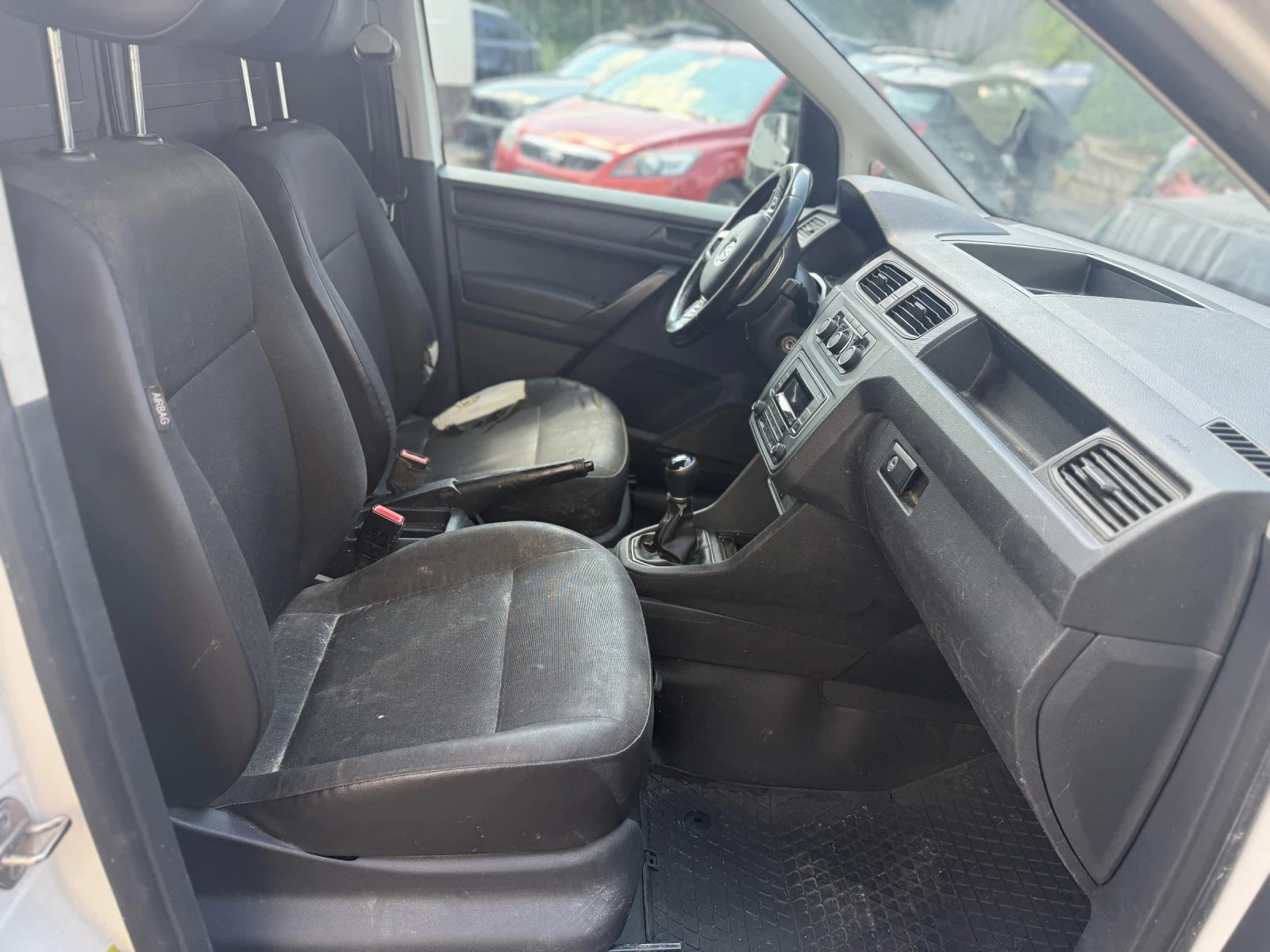 VW Caddy 1.4, 110 к.с., метан  - изображение 8