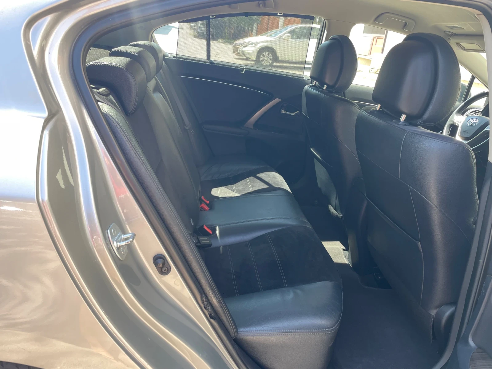 Toyota Avensis 2.2 D4D 150кс | Mobile.bg — изображение 15