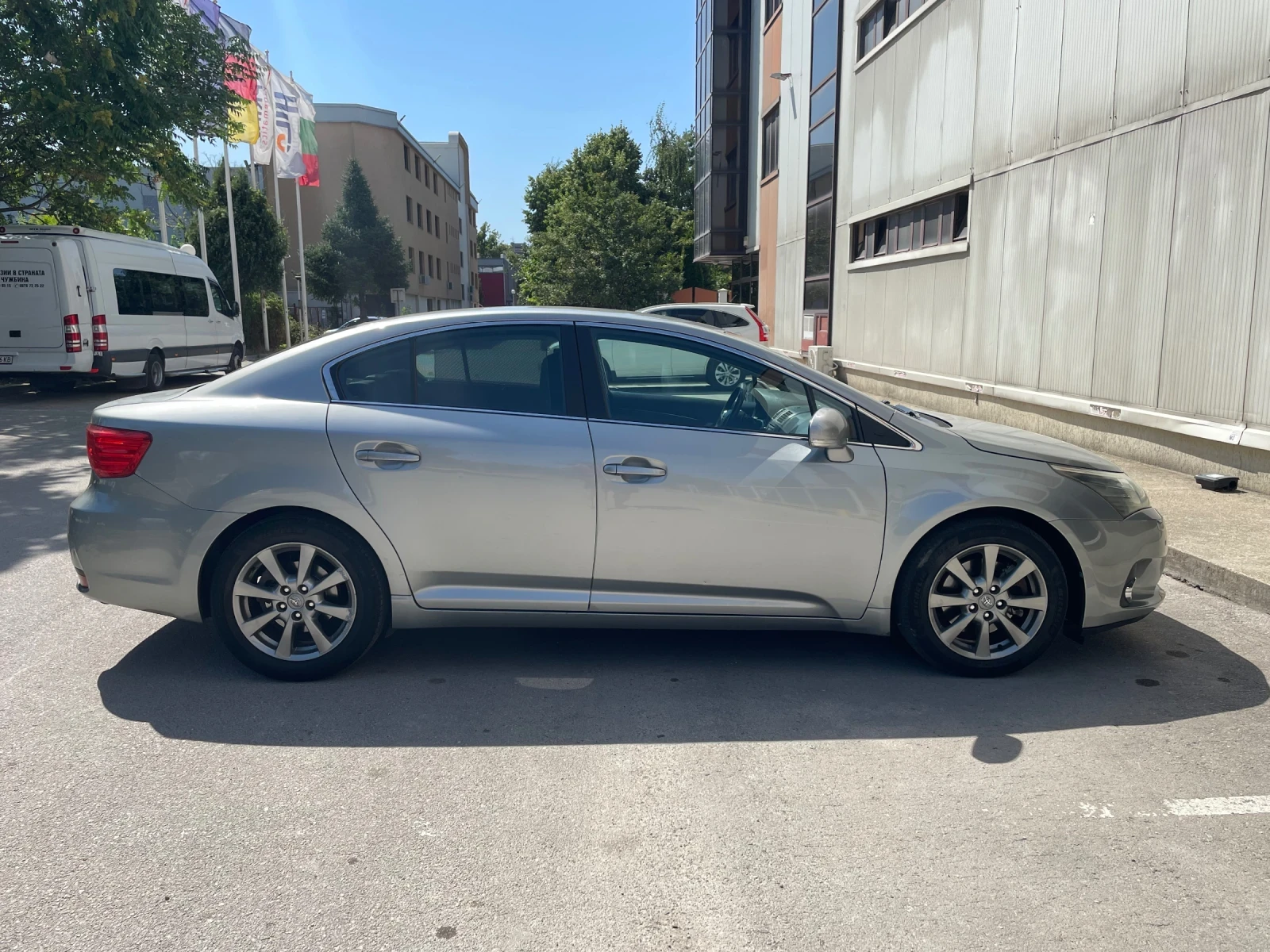 Toyota Avensis 2.2 D4D 150кс - изображение 7