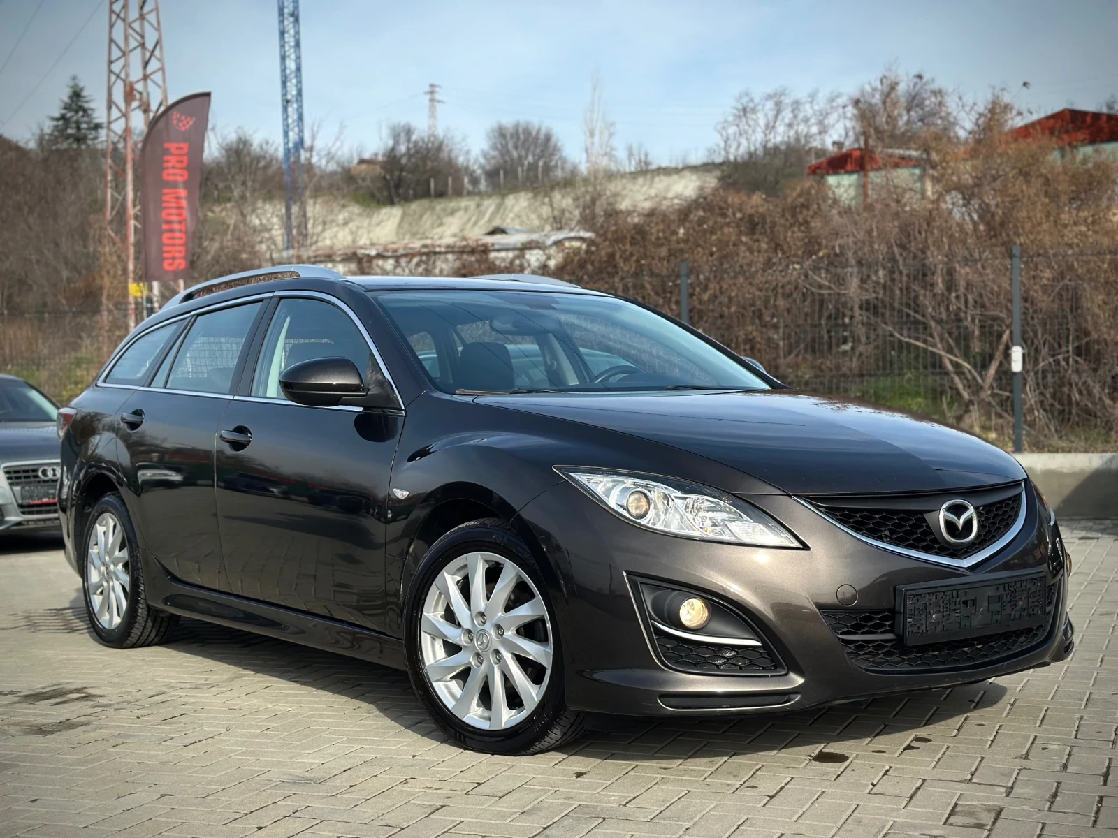 Mazda 6 2.2d - изображение 2