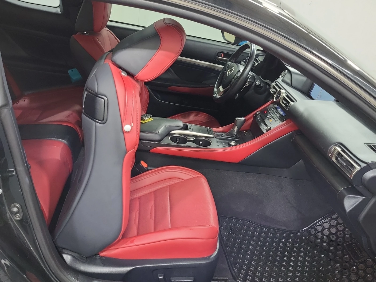 Lexus RC 300h * * CARFAX * * АВТО КРЕДИТ * * , снимка 9 - Автомобили и джипове - 53772103