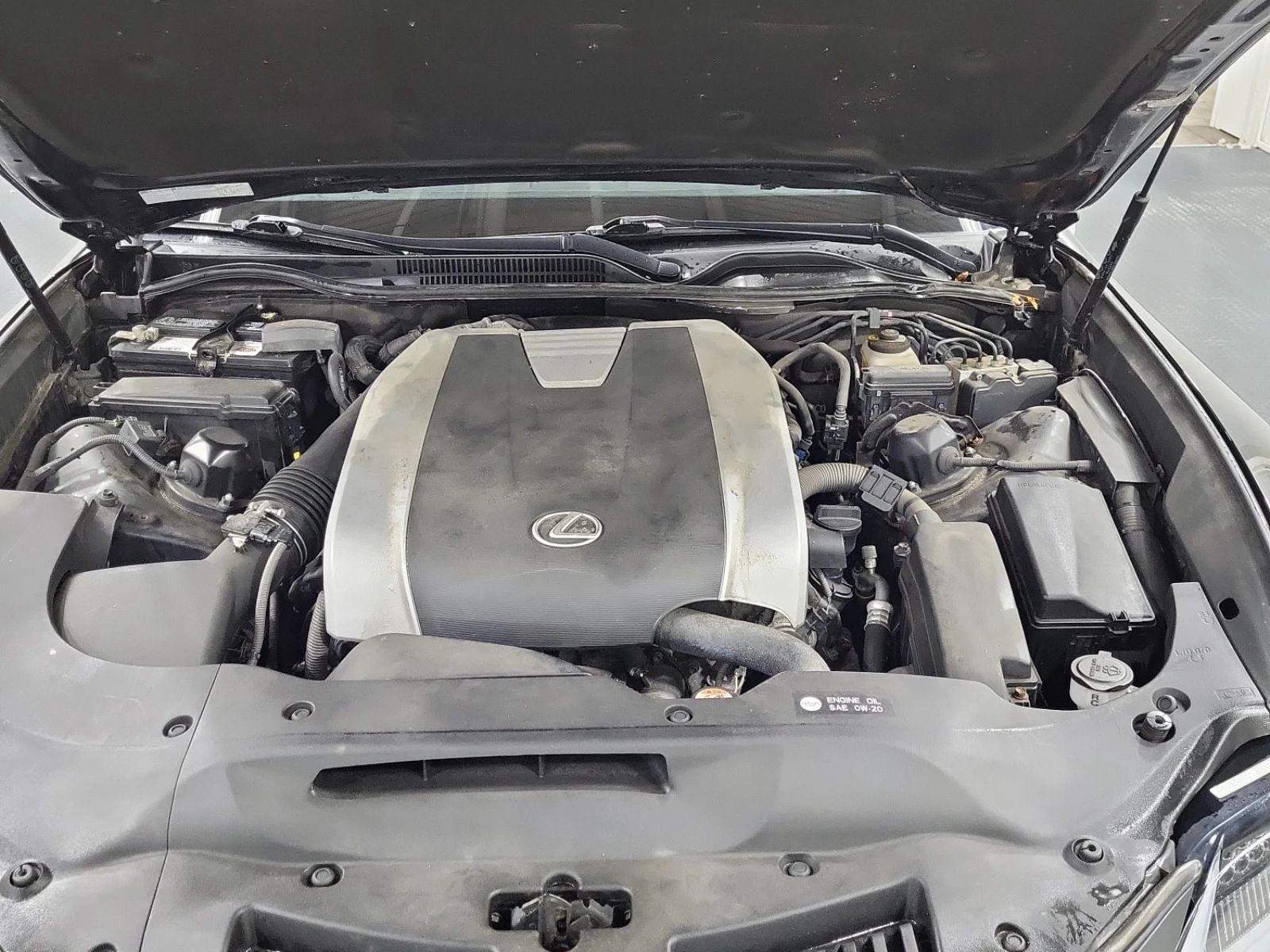 Lexus RC 300h * * CARFAX * * АВТО КРЕДИТ * * , снимка 11 - Автомобили и джипове - 53772103