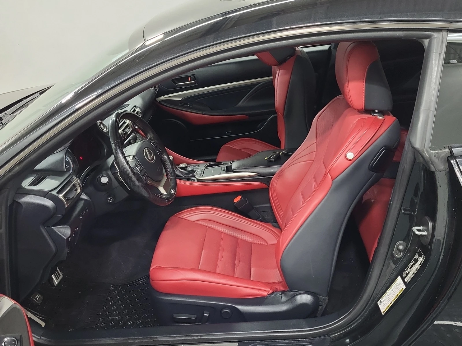 Lexus RC 300h * * CARFAX * * АВТО КРЕДИТ * * , снимка 10 - Автомобили и джипове - 53772103