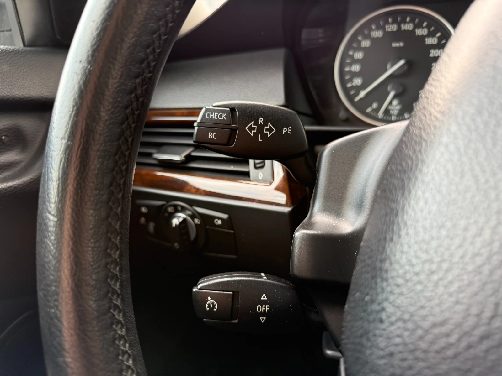 BMW 530 6 МЕСЕЦА ГАРАНЦИЯ/3.0D 235к.с. Facelift, снимка 15 - Автомобили и джипове - 53885470