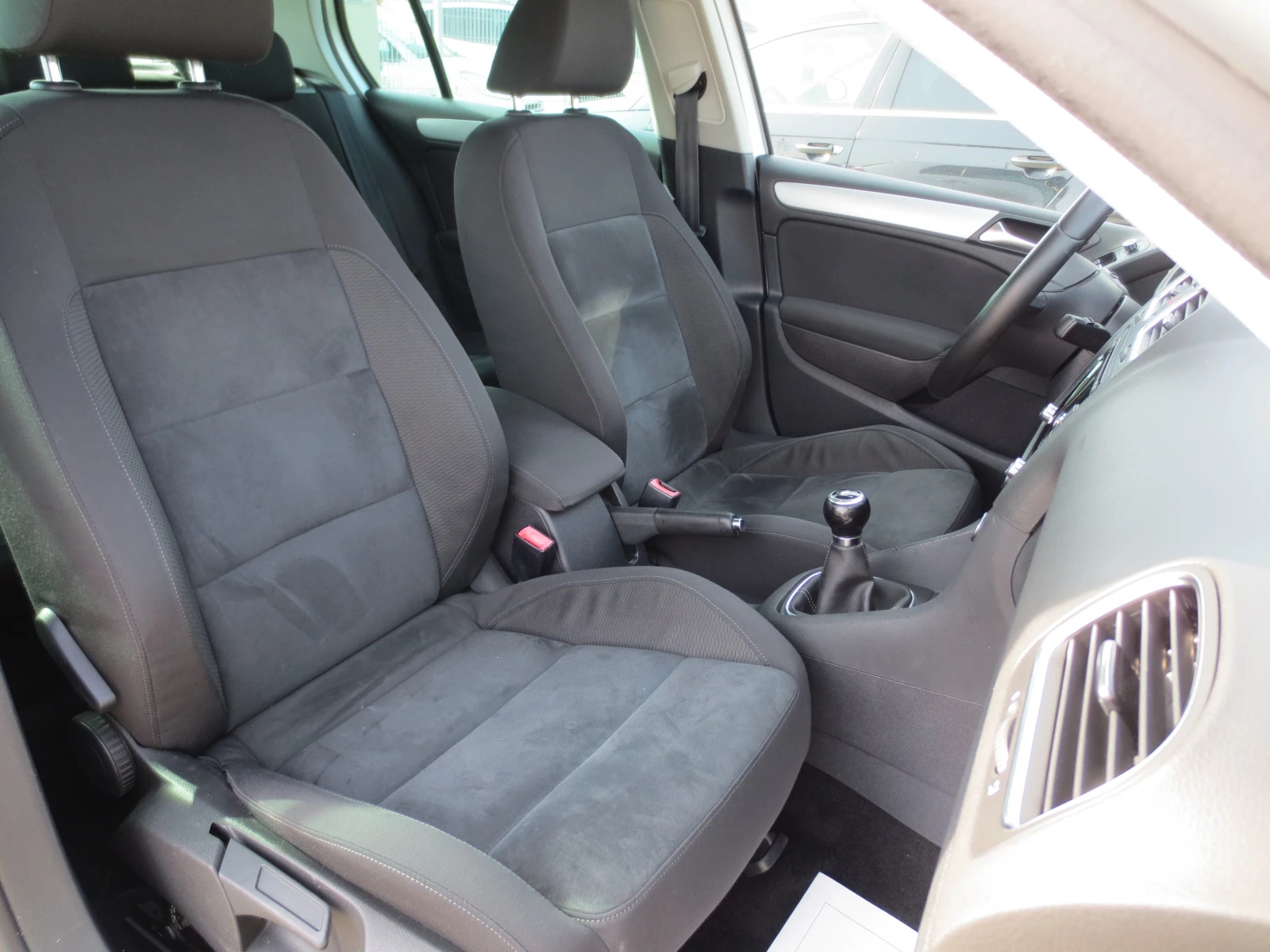 VW Golf 2.0 TDI 4 MOTION, снимка 15 - Автомобили и джипове - 53987784