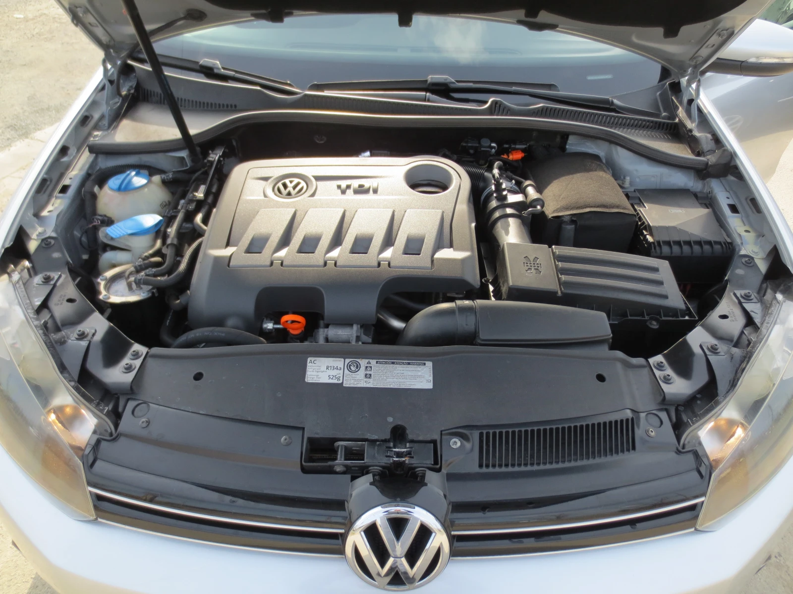 VW Golf 2.0 TDI 4 MOTION, снимка 17 - Автомобили и джипове - 53987784