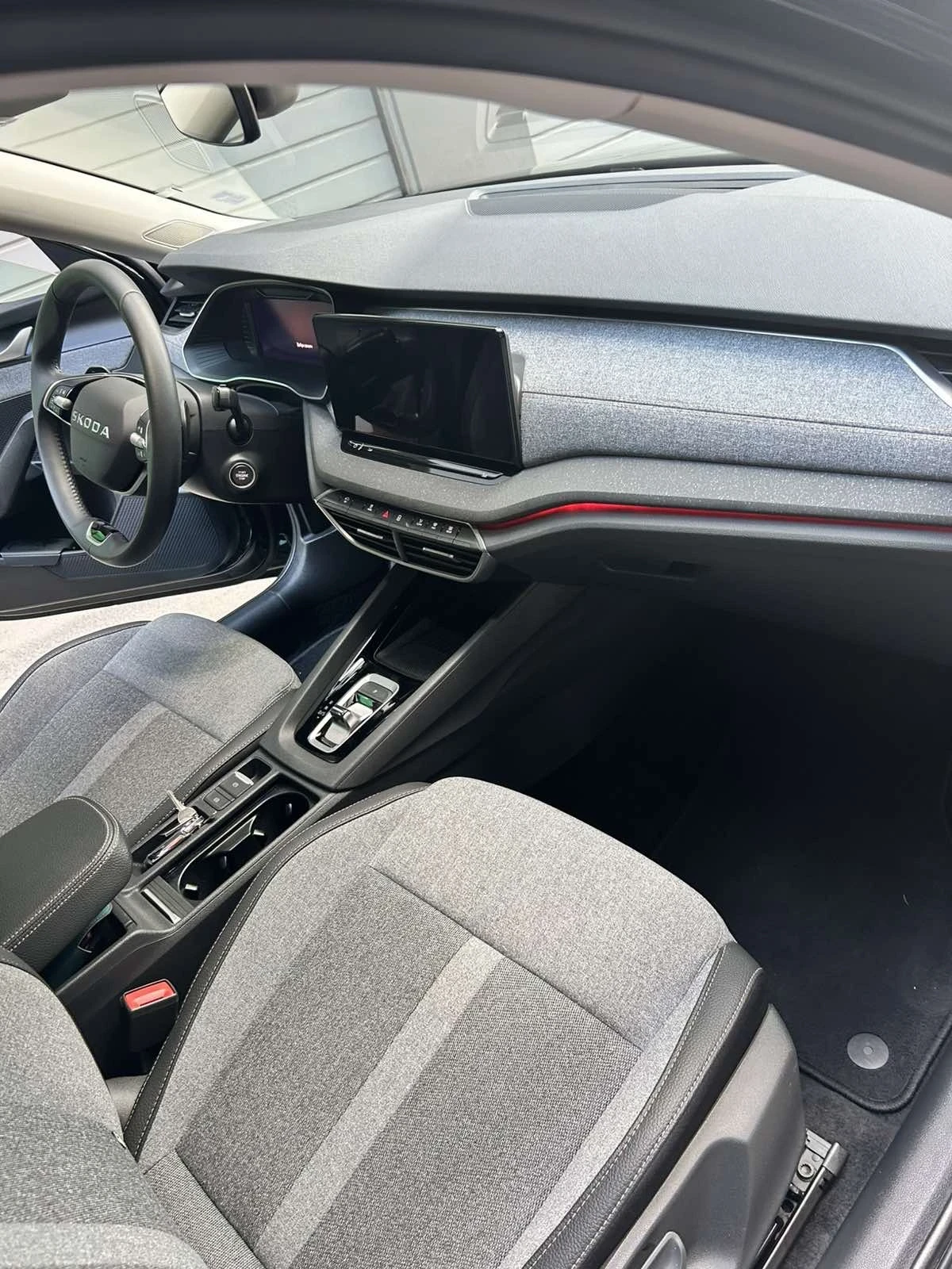 Skoda Octavia Edition Combi 2.0TDI, 7DSG, 4 год. Гаранция, снимка 4 - Автомобили и джипове - 54714931
