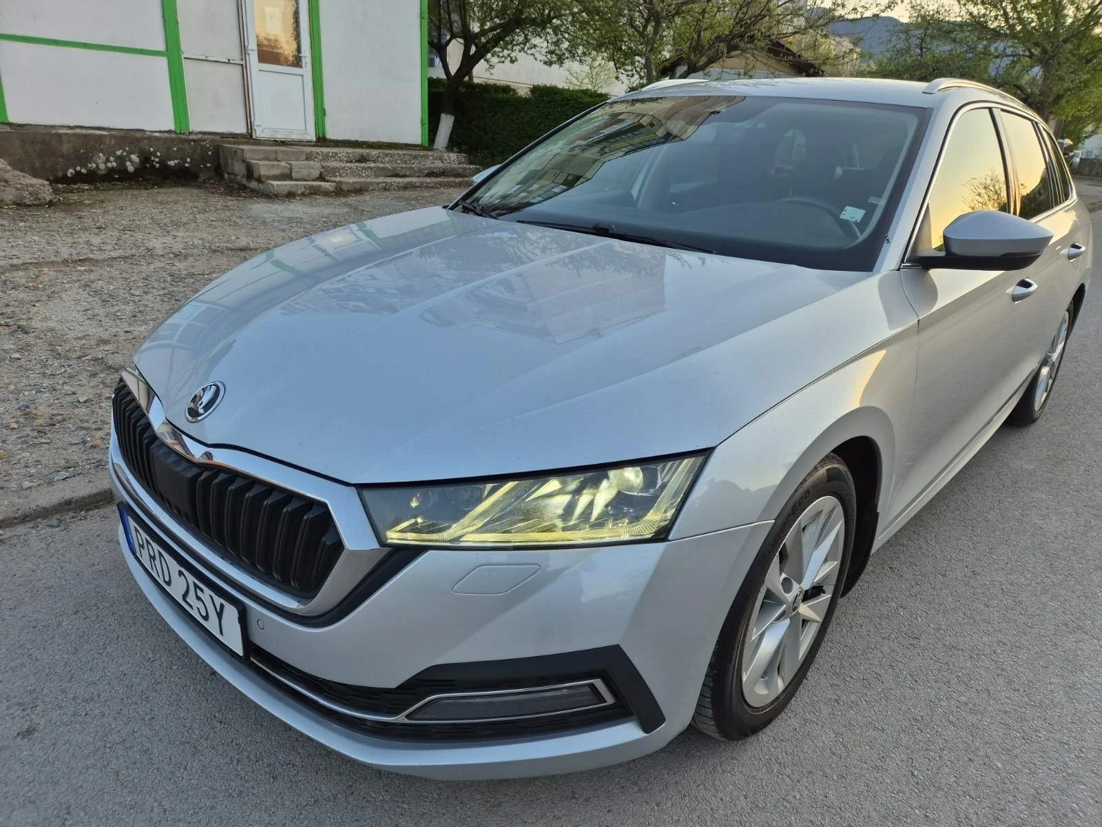 Skoda Octavia 1.5 TSI Бензин/Метан, снимка 11 - Автомобили и джипове - 55466401