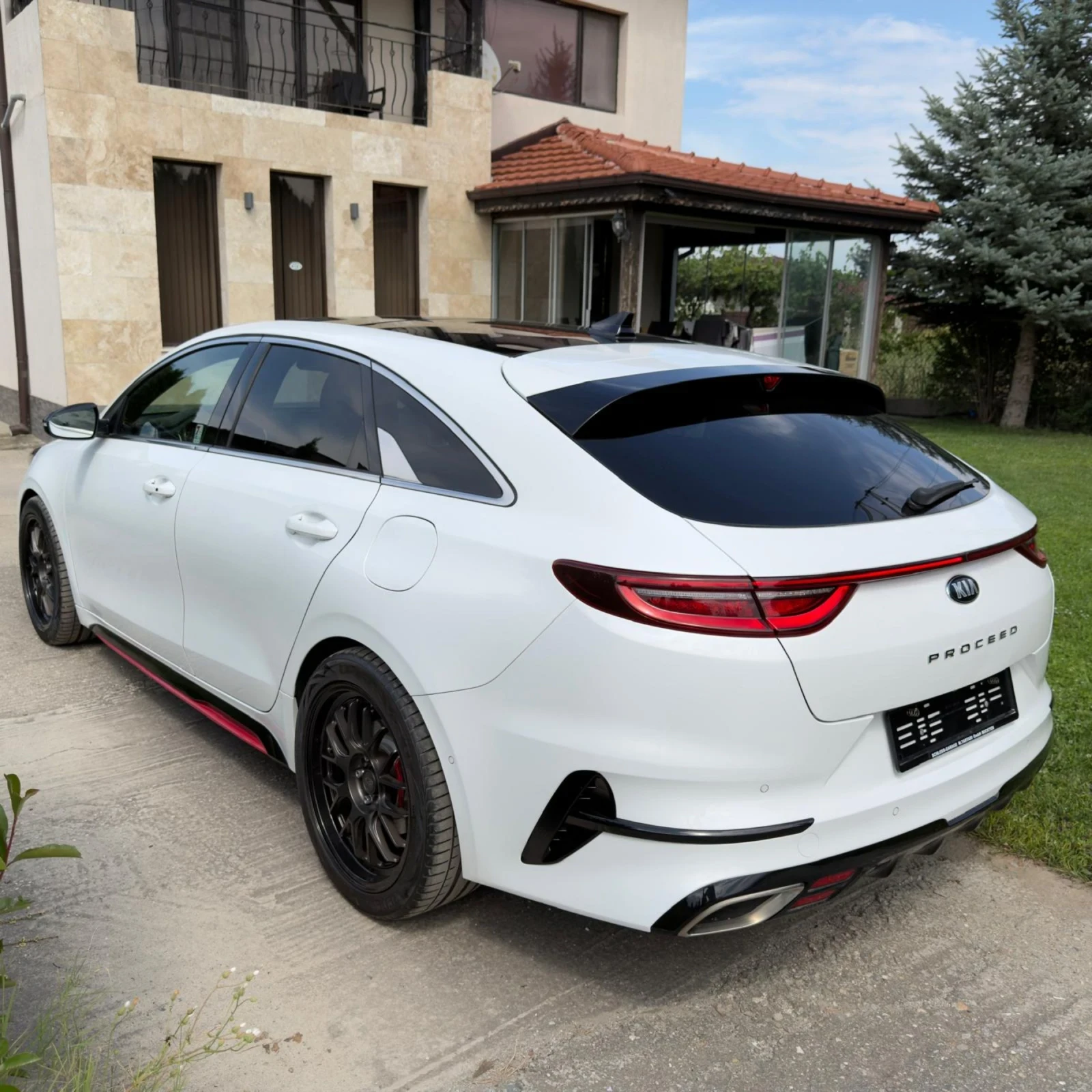 Kia Pro ceed GT 1.6 T-GDI 204HP/7DCT/SWISS/FULL, снимка 4 - Автомобили и джипове - 55314271