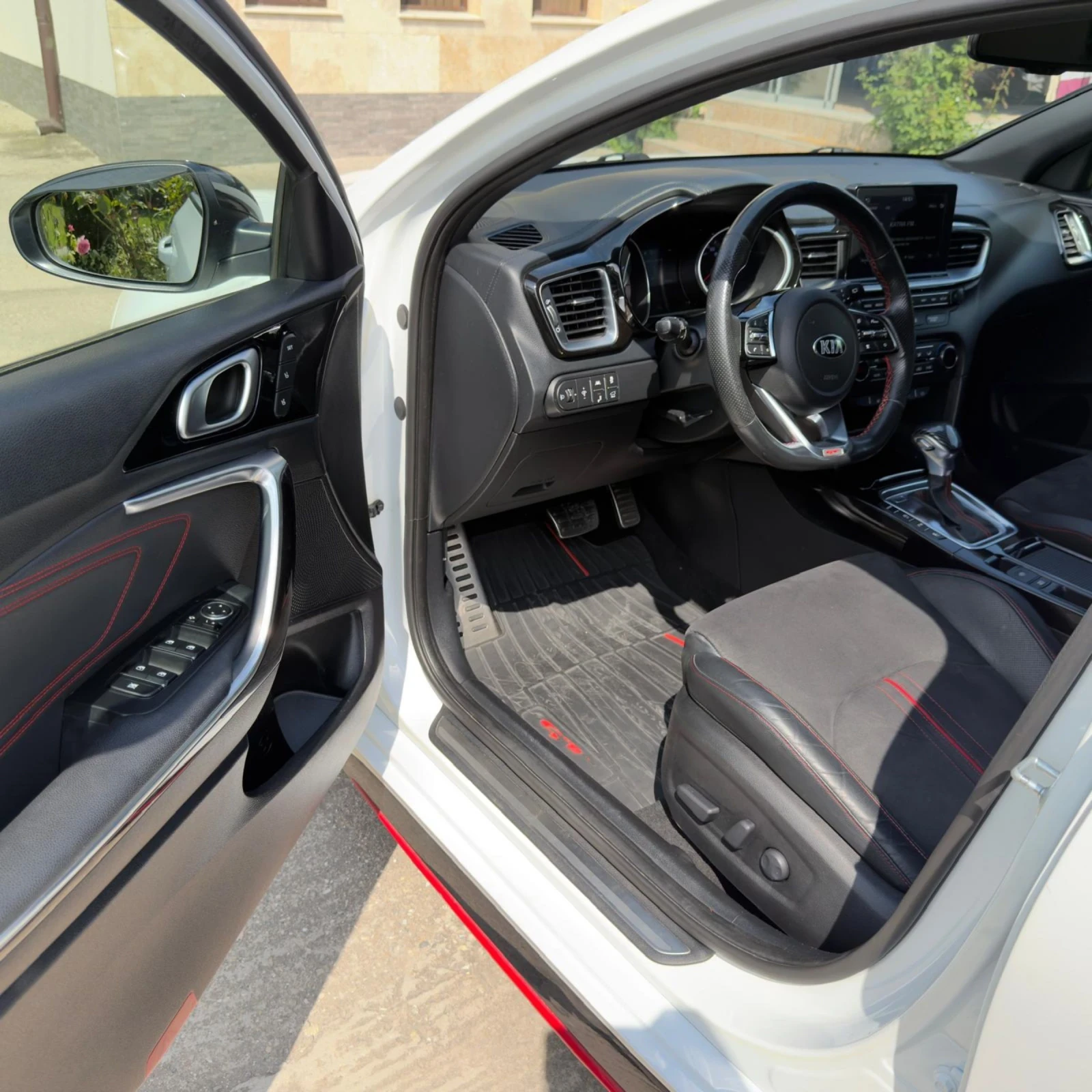 Kia Pro ceed GT 1.6 T-GDI 204HP/7DCT/SWISS/FULL, снимка 12 - Автомобили и джипове - 55314271