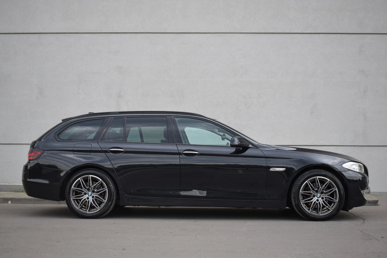 BMW 520 BMW 520d Touring (F11)   184 к.с.   2012 г.   Реал, снимка 6 - Автомобили и джипове - 55380374