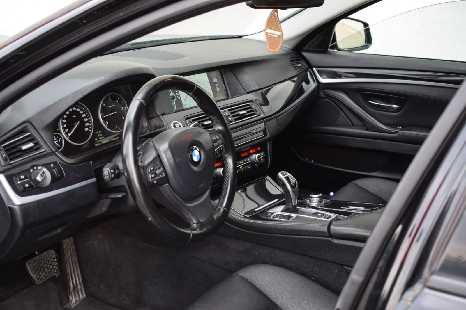 BMW 520 BMW 520d Touring (F11)   184 к.с.   2012 г.   Реал, снимка 12 - Автомобили и джипове - 55380374