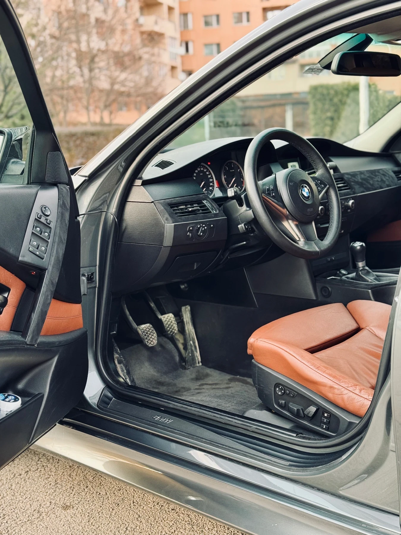 BMW 525, снимка 13 - Автомобили и джипове - 55679449
