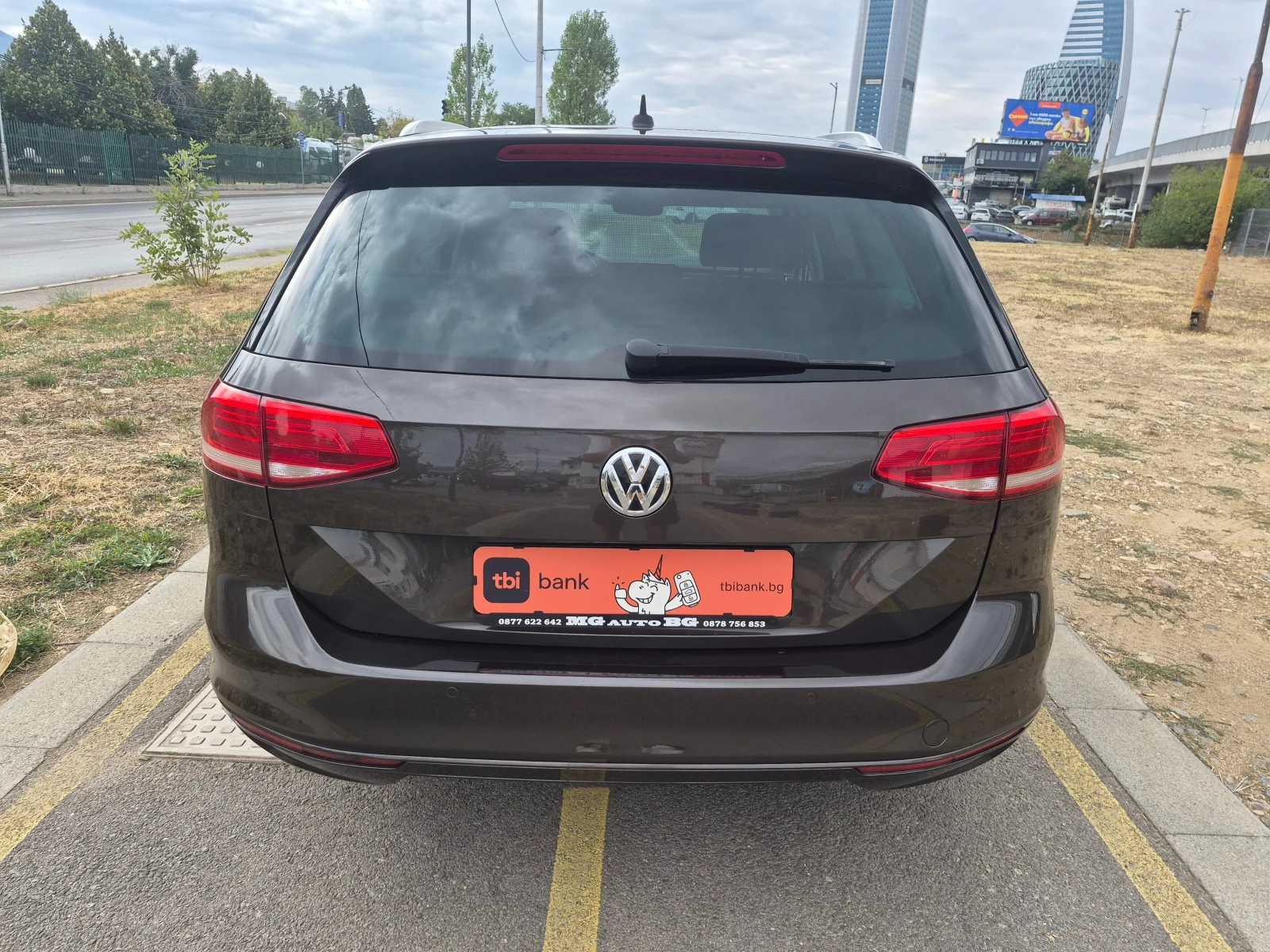 VW Passat 2.0TDI УНИКАТ, снимка 6 - Автомобили и джипове - 56084774