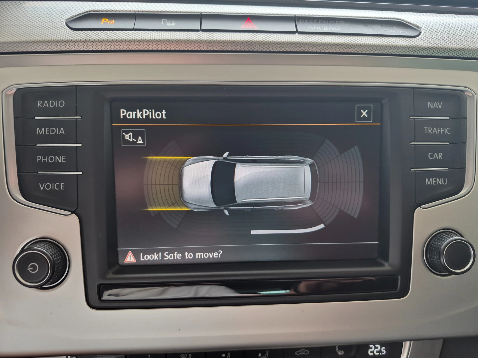 VW Passat 2.0TDI УНИКАТ, снимка 15 - Автомобили и джипове - 56084774
