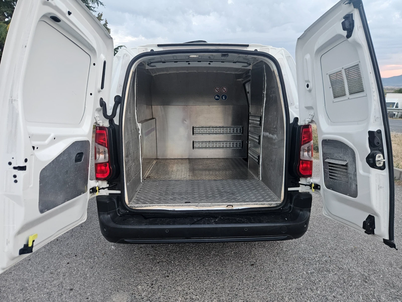 Peugeot Partner ����� XL 1.5  | Mobile.bg � ����������� 8