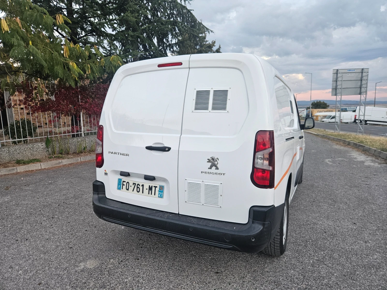 Peugeot Partner ����� XL 1.5  | Mobile.bg � ����������� 6