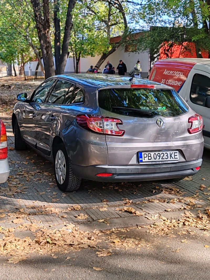 Renault Megane уникално запазен автомат, снимка 5 - Автомобили и джипове - 47442269