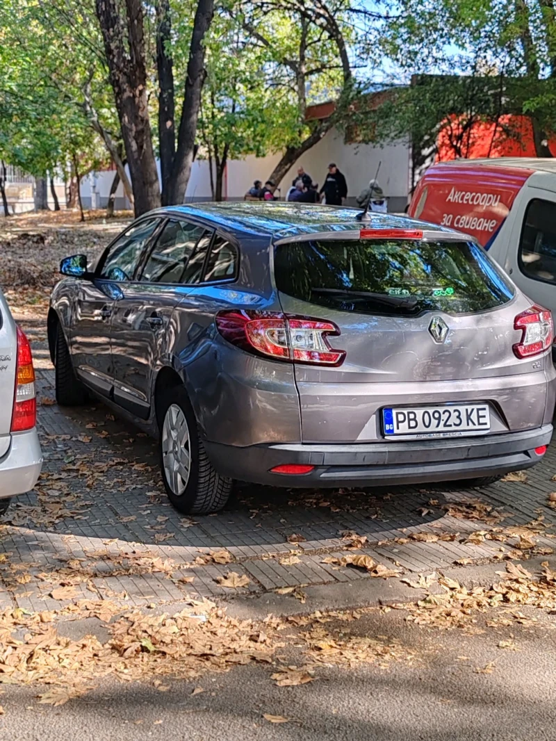 Renault Megane уникално запазен автомат, снимка 4 - Автомобили и джипове - 47442269