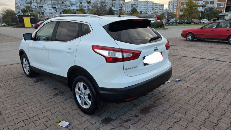 Nissan Qashqai 1.6 163 кс, снимка 5 - Автомобили и джипове - 52770434