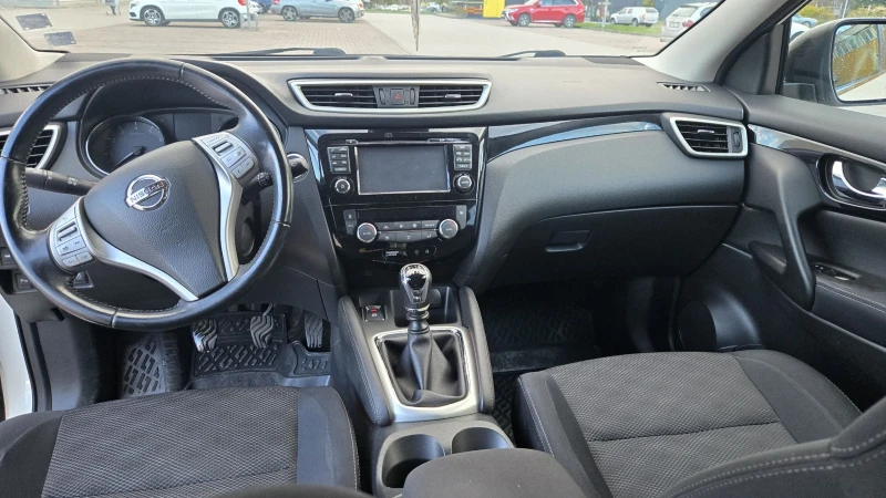 Nissan Qashqai 1.6 163 кс, снимка 7 - Автомобили и джипове - 52770434