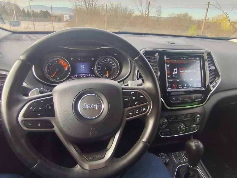 Jeep Cherokee, снимка 7 - Автомобили и джипове - 52631749