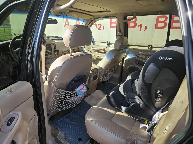 Lincoln Navigator 5, 4 Газ, снимка 8 - Автомобили и джипове - 53088057