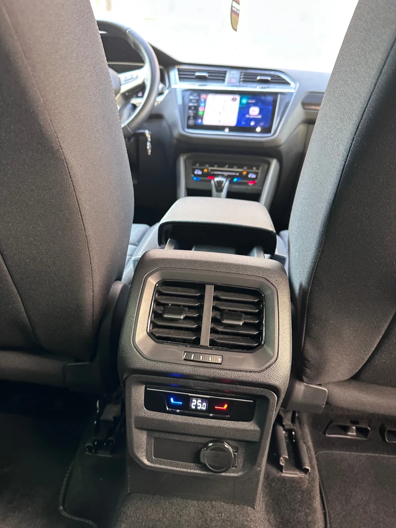 VW Tiguan 2.0TDI SCR 4MOTION DSG, снимка 10 - Автомобили и джипове - 53203071