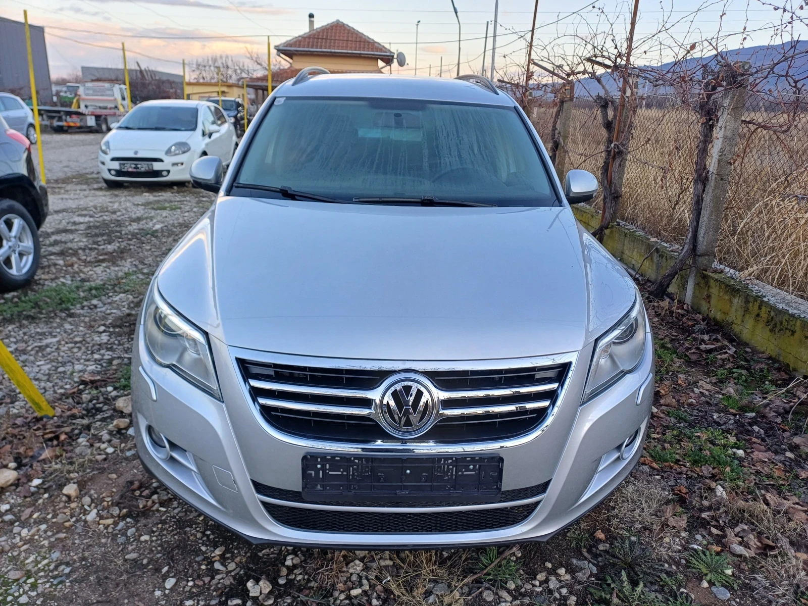 VW Tiguan 2.0 TDI 4-MATION * * XENON* *  - изображение 2