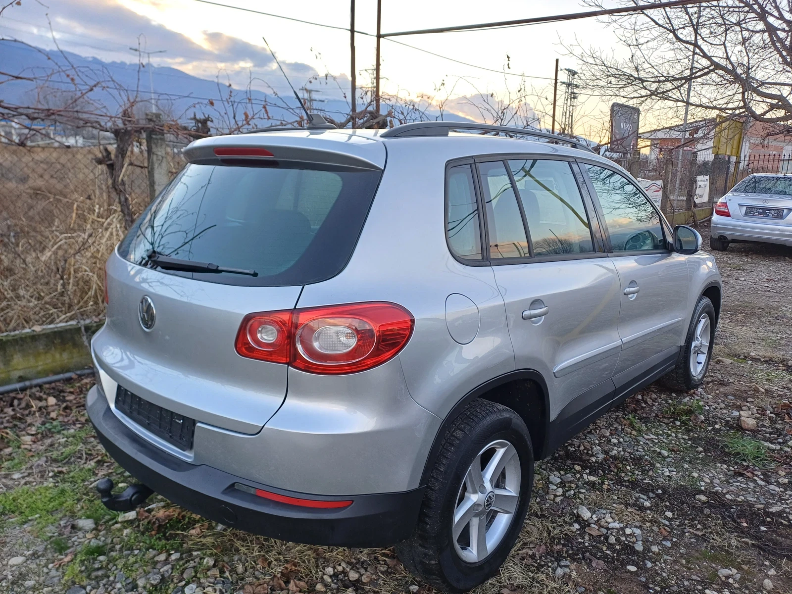 VW Tiguan 2.0 TDI 4-MATION * * XENON* *  - изображение 3