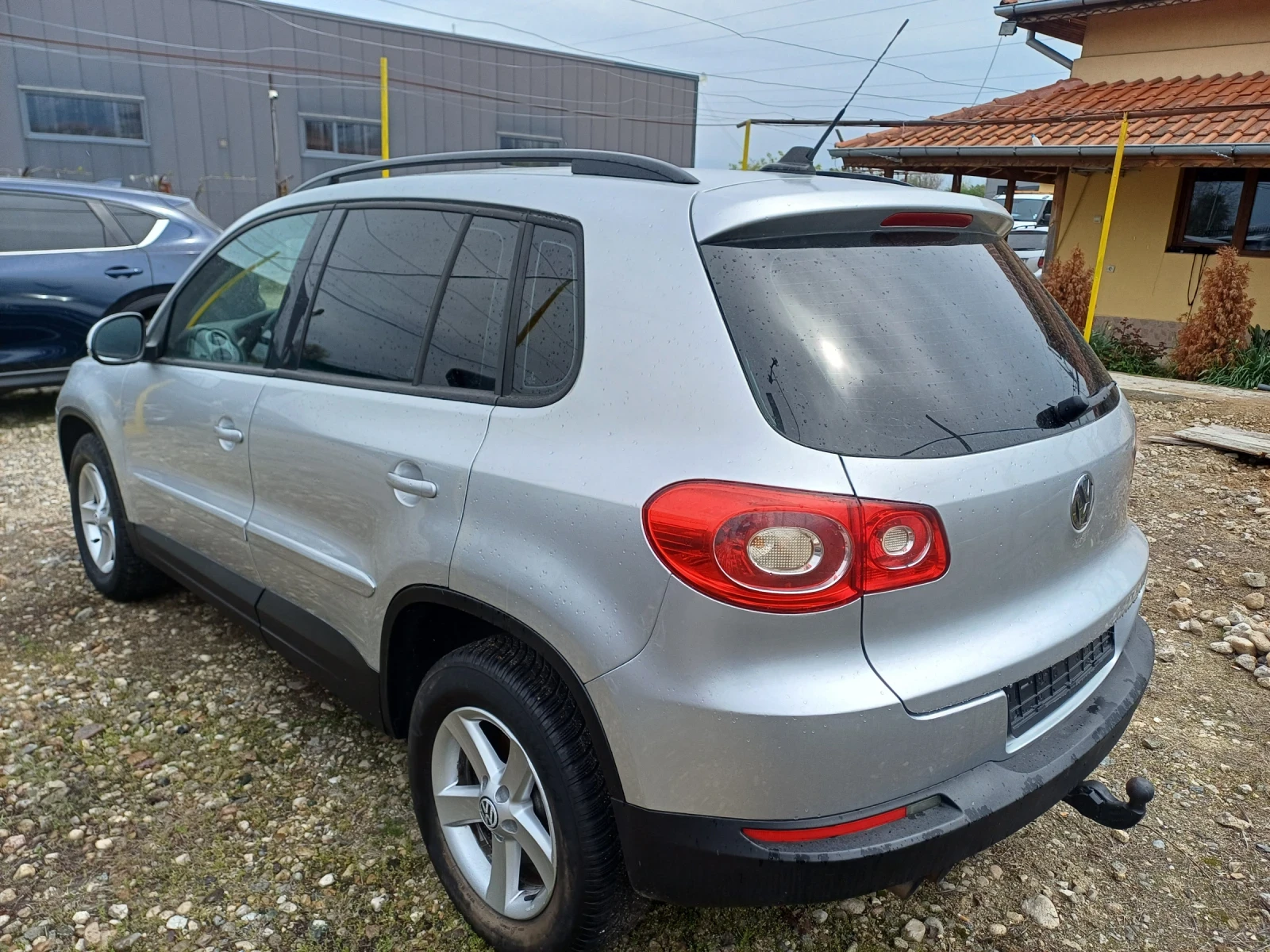 VW Tiguan 2.0 TDI 4-MATION * * XENON* *  - изображение 6
