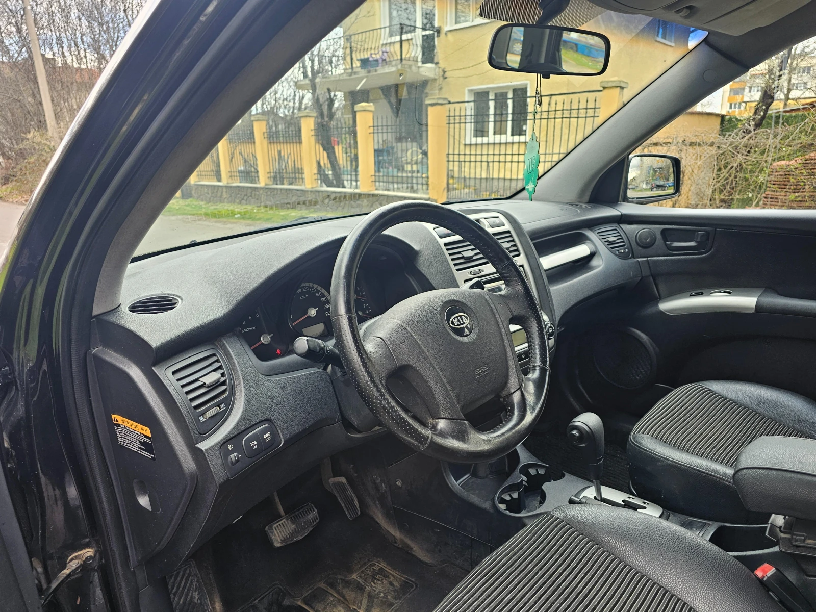 Kia Sportage Спешно!!!, снимка 11 - Автомобили и джипове - 54007183